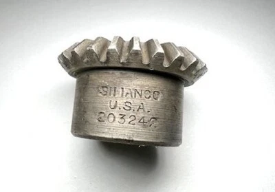 SINGER (SIMANCO) Original Gear # 203242 for many discontinued Singer machines - Image 1 of 3