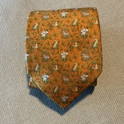 Corbata de seda estampada Ferragamo para hombre Foto 1 de 4