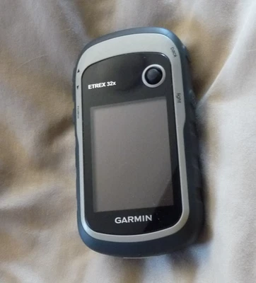 GARMIN eTrex 32X 2.2 inch Rugged Handheld GPS Navigator - Black/Tan.  EUC! - Image 1 of 4