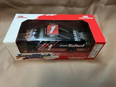 Nuevo en caja 1995 Racing Champions 1:24 Diecast NASCAR Craftsman SuperTruck #1 P.J. Jones Foto 1 de 4