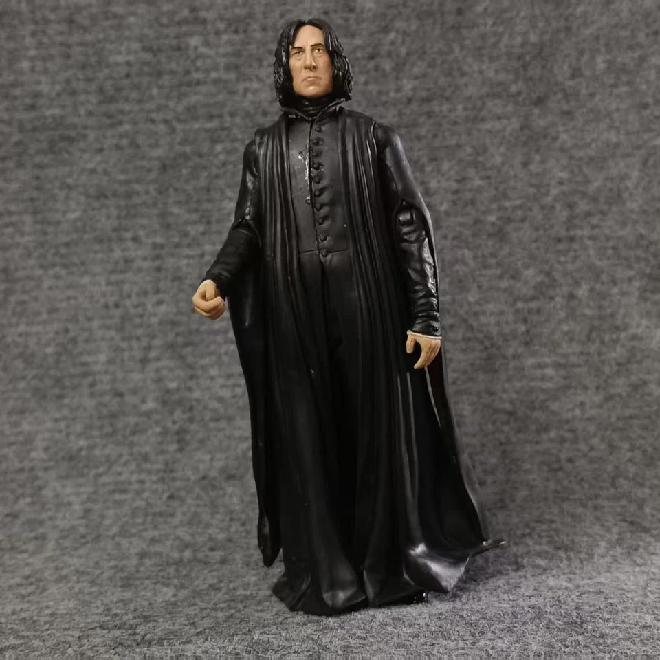 TOMY Harry Potter y las Reliquias de la Muerte Serverus Snape figura de acción antigua 5" Foto 1 de 4