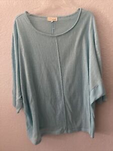 DEPT 222 Top. Size 3X  100% Polyester  Blue
