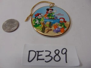 Disney & Grolier Christmas Annual Disc Ornament Porcelain 1989 Santa's Workshop - Picture 1 of 7