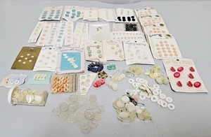 Lot of Vintage Buttons - Mostly Small to Very Small - Some on Cards, Some Loose - Picture 1 of 5