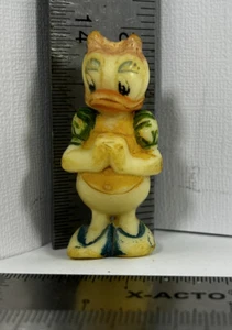 Vintage Disneykins Figurine Daisy Duck, 1st Series, #6, 1961 - Picture 1 of 2