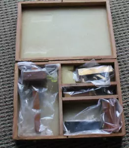 Attrezzi da lavoro vintage in ottone miniatura legno. Set 4 pezzi. Nuline Professional - Foto 1 di 2
