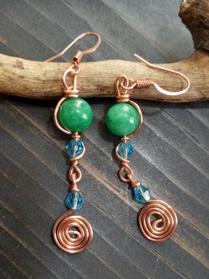 PENDIENTES ÚNICOS VERDE JADE/LT AZUL CRISTAL/COBRE ACENTO Y ENVOLTURA DE ALAMBRE/BOBINA Foto 1 de 1
