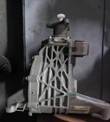 New OEM 2005-2011 Cadillac STS Differential Carrier G80 3.23 Ratio 25862519 - Image 1 of 3