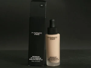 MAC STUDIO WATERWEIGHT SPF30 FOUNDATION - NC15 (B49) - BNIB - Picture 1 of 1