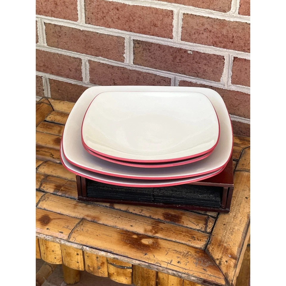 Set of 4 Noritake Colorwave Raspberry Red Square Plates Salad Dinner - Image 1 of 4