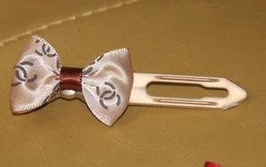 S-2505_Angeldog_Hundefellspange_Haarschleife_fester Halt_Haarspange_Hund_klein - Bild 1 von 1