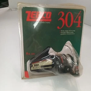 Vintage Zebco NIP 304 Reel 1990 8 lb Line Wide Range Front Drag - Picture 1 of 6