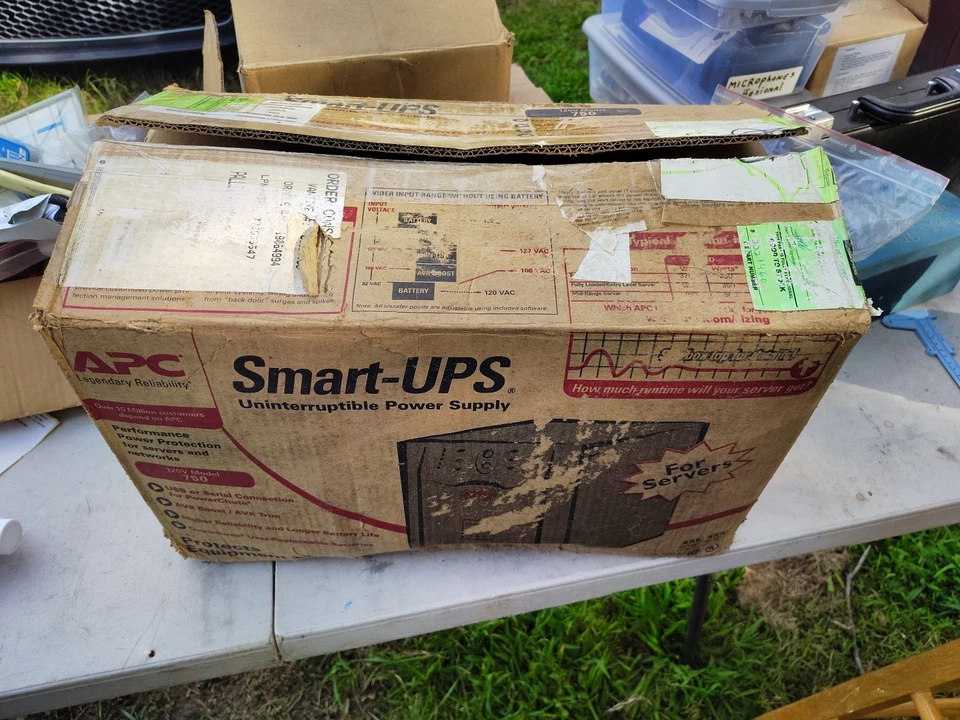 APC Smart-UPS 750VA Tower UPS - SUA750IX38 New Open Box - Image 1 of 1