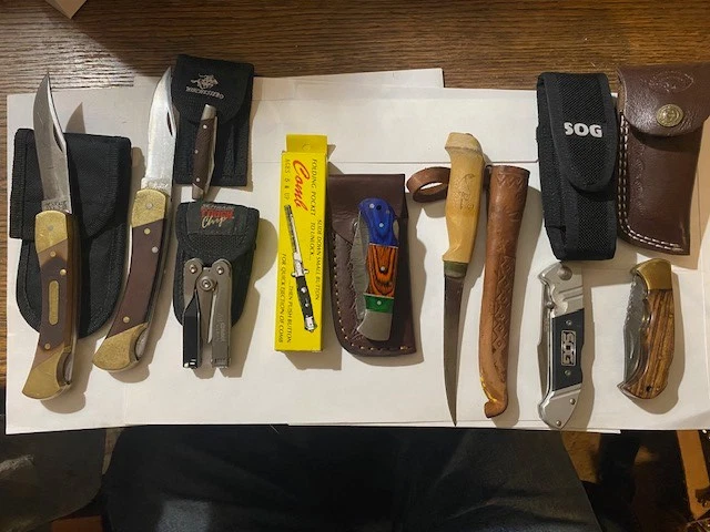 Lot of 9 Knives & other items - Image 1 of 1