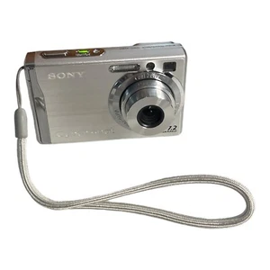 Sony Cyber-shot DSC-W80 7.2MP Digital Camera Bag Charger Battery 1G SD Card - Picture 1 of 14