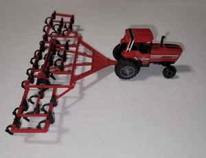 1/64 Ertl Toy International Harvester Minimum Tillage Plow & International 5088 - Picture 1 of 11