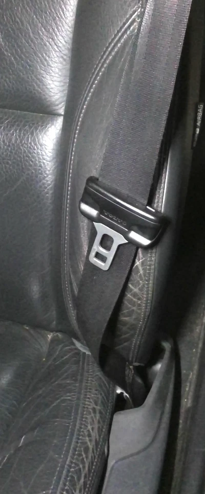 11 12 VOLVO SERIE S60 Cinturón de seguridad delantero izquierdo conductor retractor negro Foto 1 de 1