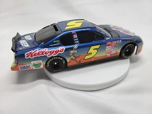 NASCAR 2001 Action #5 Terry Labonte Kellogg's Looney Tunes 400  Roadrunner 1/24 - Picture 1 of 10