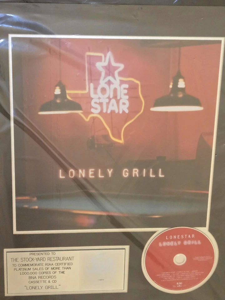 RIAA Platinum Award - Lonestar "Lonely Grill' Foto 1 de 1