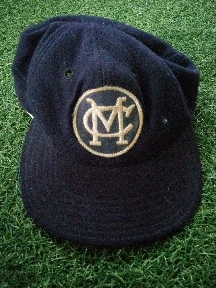 Gorra bordada RARA vintage años 50 Moravian College azul marino. Pennsylvania  Foto 1 de 3