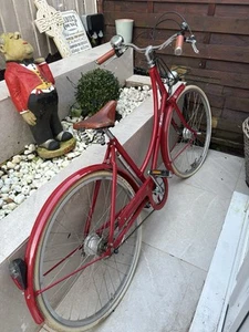 Pashley Britannia Ladies bike in red. Used but in good condition - Picture 1 of 20