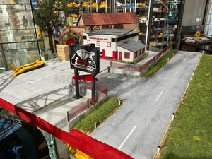 ARTIGIANALE 8100235582257 DIORAMA POLO LOGISTICO 1/50-1/43 - Imagen 1 de 8
