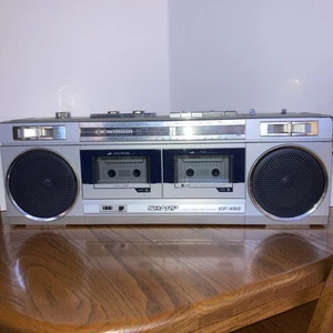 Sharp 4- Band Radio Cassette GF -450 funktioniert super  - Bild 1 von 14