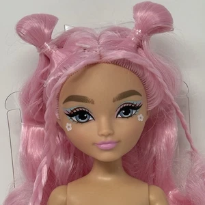 Mattel Barbie Dream Besties Daisy Jean rosa Haare nude Gelenkpuppe - Bild 1 von 10