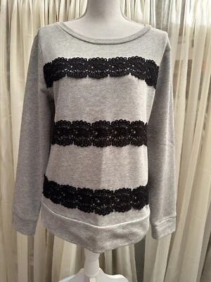 Sudadera para mujer St John’s Bay talla mediana  Foto 1 de 4