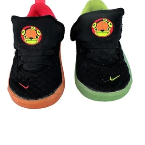 Nike Lebron 18 Soundwave Kleinkind Größe 4C schwarz purpurrot orange neon Kinder - Bild 1 von 8