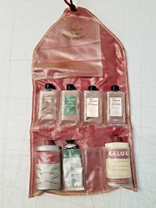 De colección. Kit de viaje Tawn de 1940 para hombre triple pliegue con productos de tocador vinilo granate 1961 - Imagen 1 de 9