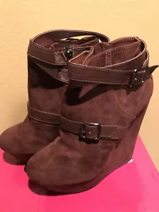 DOLLHOUSE Brown Suede Platform Ankle Boots - Size 8.5 - Picture 1 of 7