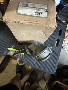 Nos 1962 Ford Galaxie 352-390 Fuel Pump C2AZ-9350-C - Picture 1 of 3