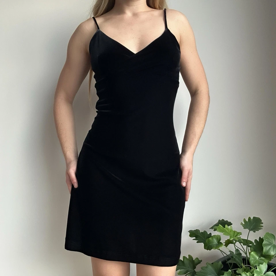 Minivestido vintage de terciopelo negro pequeño/mediano Wish para mujer con cuello en V Foto 1 de 4