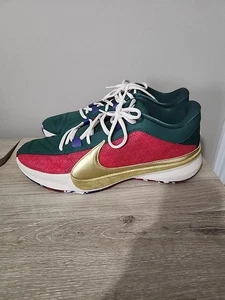 Para Hombres Talla 11 Nike Zoom Freak 5 Lealtad Keep It A Buck Gimnasio Rojo Verde Dorado  - Imagen 1 de 6