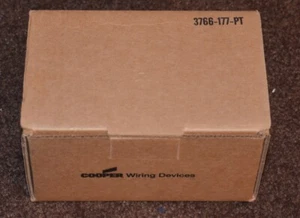 Cooper L720PW watertight plug 20A 277VAC 2P 3W ground new yellow - Picture 1 of 7