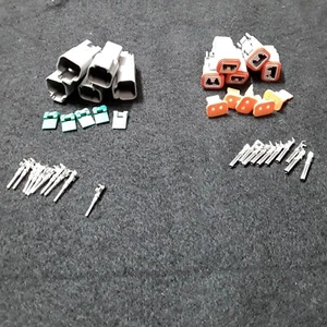 5 x Deutsch 2-Pin Connector Kit 14-20GA Wire Solid Contacts (Sold in USA) - Picture 1 of 6