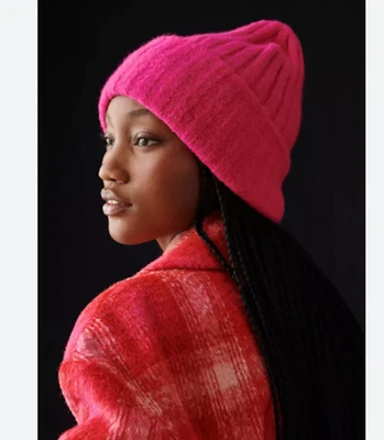 Gorro holgado MAEVE Anthropologie para mujer sombrero tejido acanalado rosa intenso Foto 1 de 4