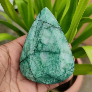 Esmeralda verde colombiana (Panna) natural certificada 1572 quilates con forma de pera - Imagen 1 de 10