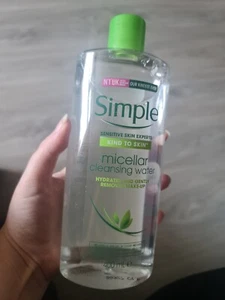 SIMPLE MICELLAR CLEANSING WATER KIND TO SKIN 400ML Hydrating Makeup Remover - Picture 1 of 4