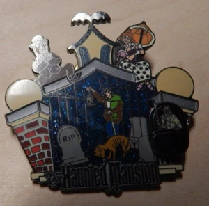 DISNEY HAUNTED MANSION CARETAKER PIN LE3500 MOVEMENT MEMORABLE SCENES - Picture 1 of 2