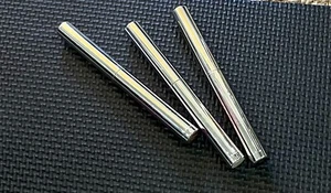 3 Mally Evercolor Shadow Stick Extra STORM, SHIMMERING MAUVE, IVORY - lesen - Bild 1 von 9