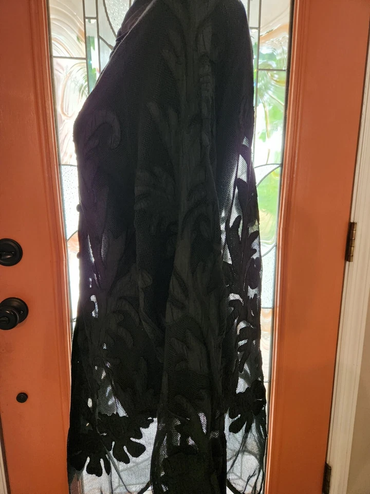 无品牌复古女式长款黑色蕾丝透明领纽扣衬衫束腰外衣 — 第 1/1 张图片