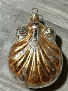 Vintage Poland Blown Glass Christmas Ornament Gold Nautical Shell W5 - Picture 1 of 3