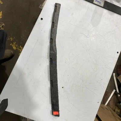 Espaciador izquierdo BMW E32 735i 735iL 740i 740iL 750i 1988-1994 51118141561 nuevo OEM Foto 1 de 4