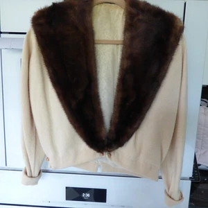 VINTAGE MAURICE BRUDER 100% CASHMERE CARDIGAN CREAM/ BEIGE w DARK MINK COLLAR M - Picture 1 of 17