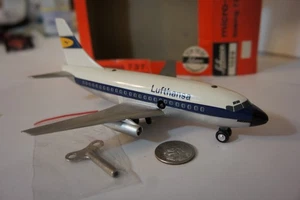 Orologio Schuco Boeing 737 #1029 Lufthansa scatola originale - Foto 1 di 5