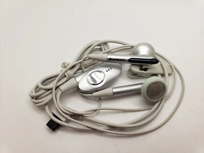 New White Stereo Earphones SAMSUNG Retro AEP421SBE 3UKPOST - Image 1 of 3