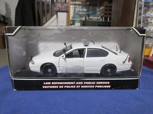 MotorMax 1:24 Chevy 2002 Impala 9C1 Unmarked Police Perfect to Customize - Picture 1 of 9