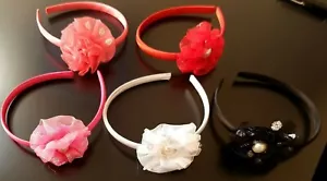 Nueva diadema de tela delgada satinada color brillante con red de brillo flor - Imagen 1 de 6